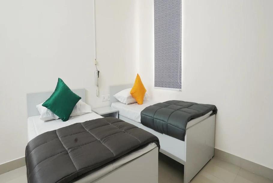 Hotel Cyber Pride Hajdarábád Exteriér fotografie